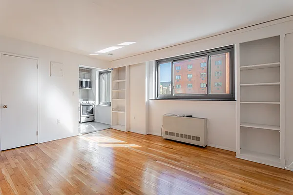 Rented by Bond New York | media 10