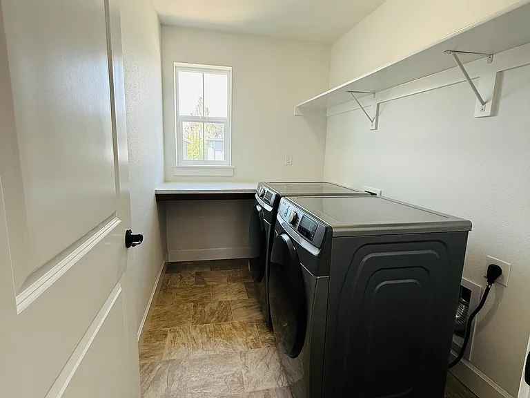 3925 SE 68th Ave — Photo 24