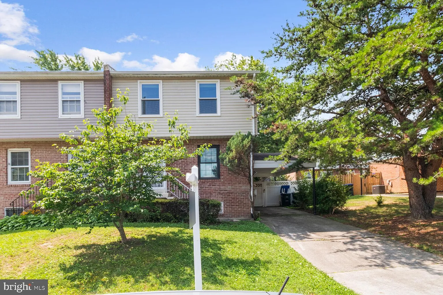 806 Geranium St NW photo 1