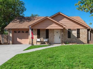 837 Blue Ridge Dr, Burleson, TX 76028