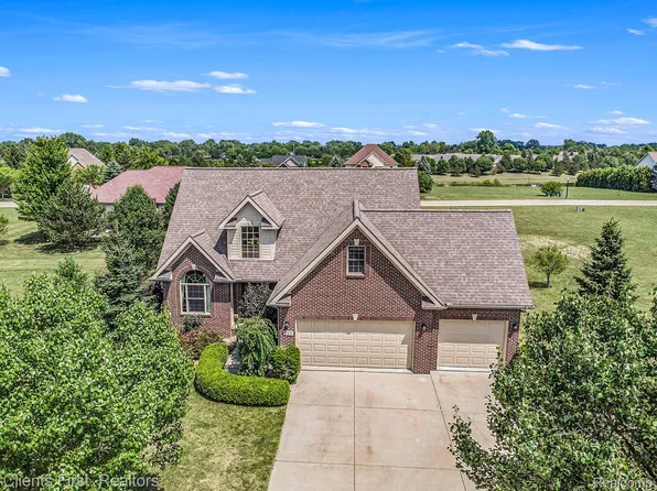 217 Potterstone Dr, Dundee, MI 48131