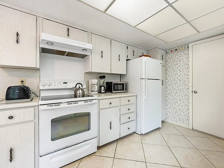400 S Ocean Blvd #103A — Photo 9