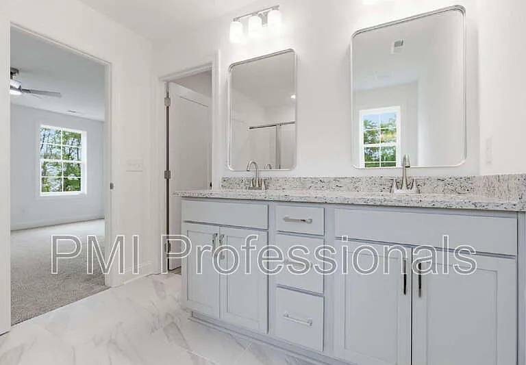 295 Spring St — Photo 27