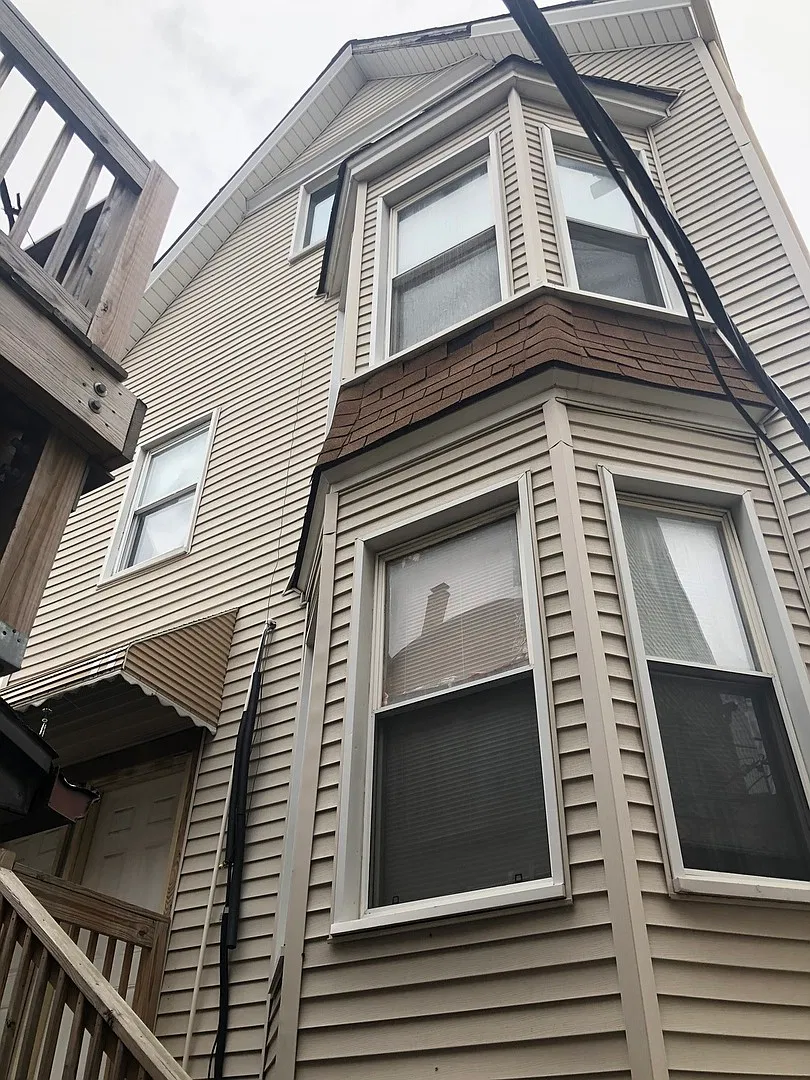 3 bed, $1,800 — Photo 1