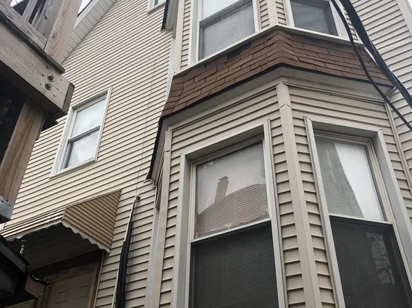 3323 N Pulaski Rd, Chicago, IL