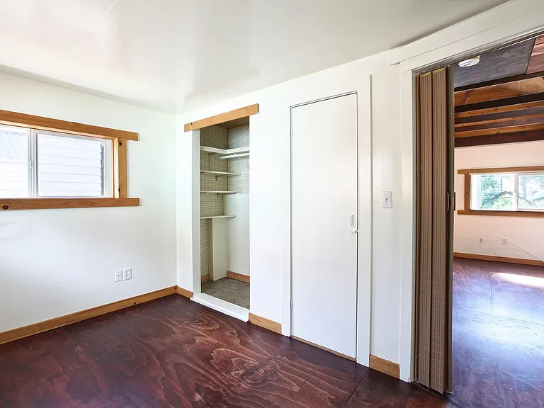938 Madrona Beach Rd — Photo 11
