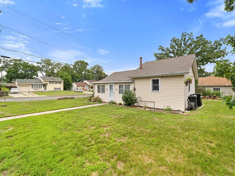 324 Ogden Station Rd — Photo 5
