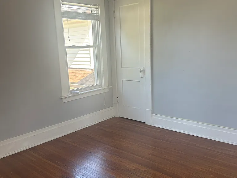 60 Shoreham Pkwy #2 — Photo 4