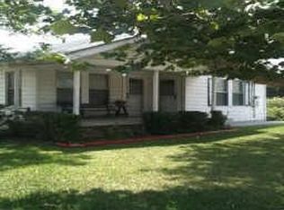 300 N Masters Dr, Dallas, TX 75217