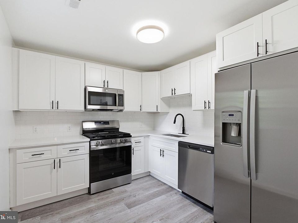 1st image of 1419 Victory Ave