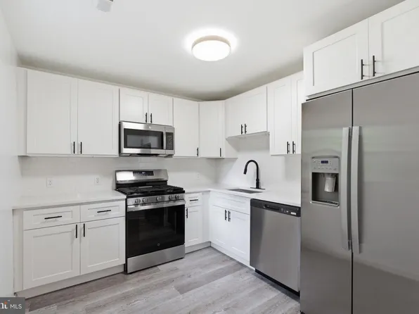 1419 Victory Ave, Williamstown, NJ 08094