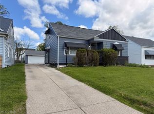 19107 Longview Ave, Maple Heights, OH 44137