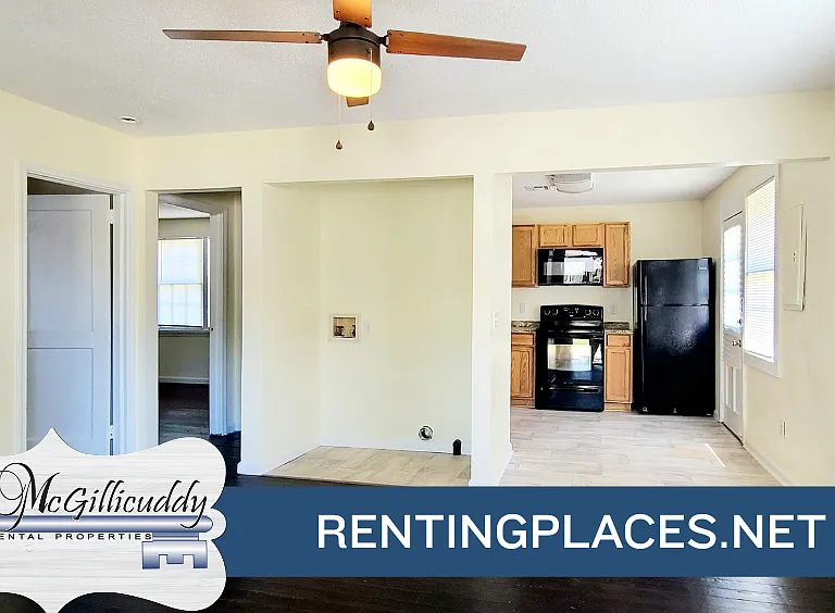 1220 Holden Dr — Photo 5