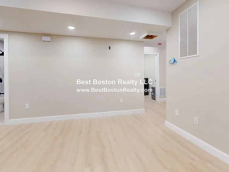 231 Highland Ave #1 — Photo 28