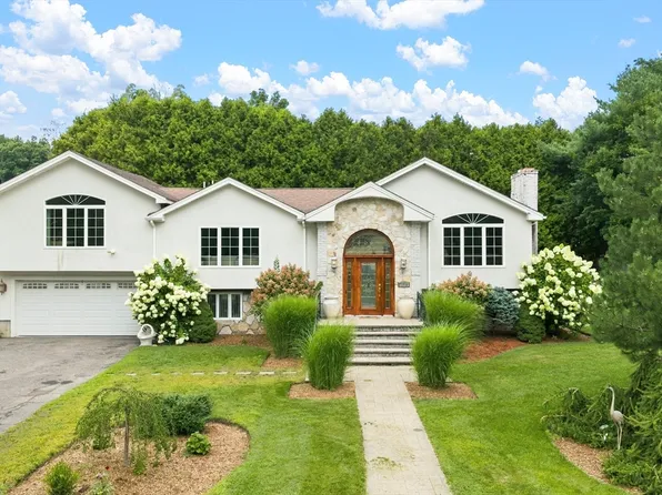 1298 Rebecca Rd, Dighton, MA 02715