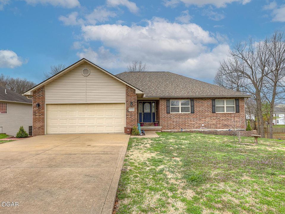 1st image of 1326 Fox Ridge Ln