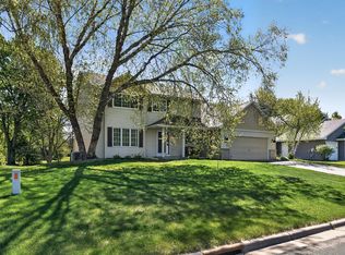 4696 Weston Hills Dr, Eagan, MN 55123