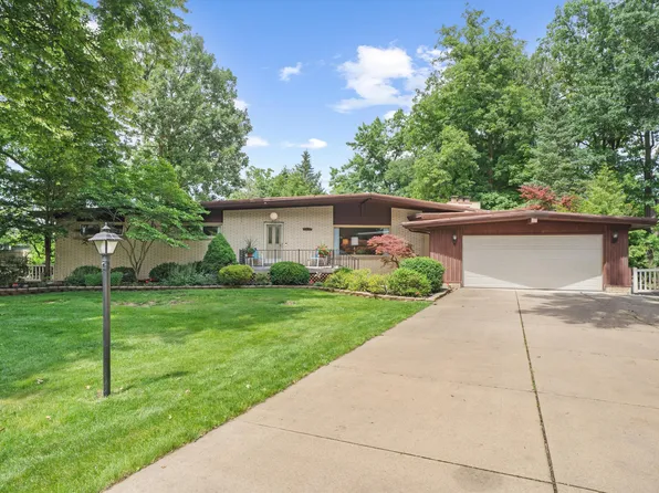 8936 Birchwood Ct, Newport, MI 48166