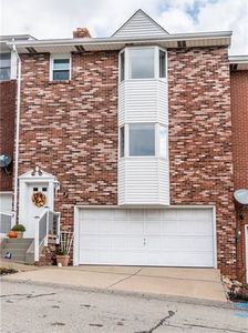 42 Manorfield Cir, Delmont, PA, 15626
