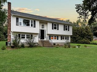 7 Palmer Cir, Cromwell, CT 06416