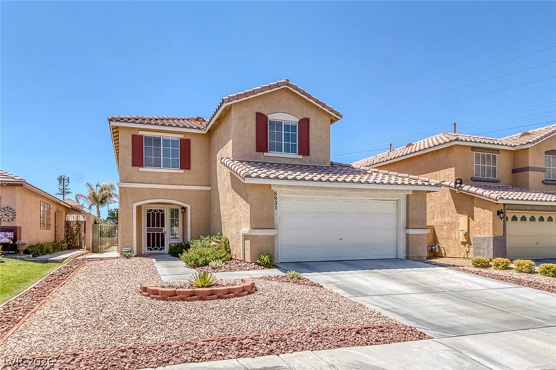 3 bed, 2.5 bath, 1870 sqft, $2,216 — Photo 2