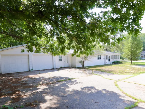 1657 36th St SW, Wyoming, MI 49519