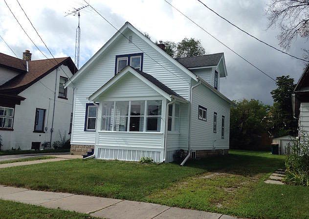 1st image of 468 W Kilbourn Ave