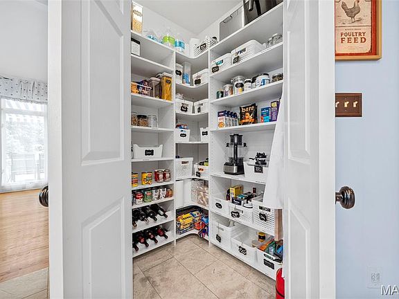 5th image of 2030 Logan Hill Dr