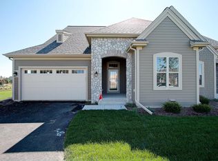 1624 Belmont Ln #28, Oconomowoc, WI 53066