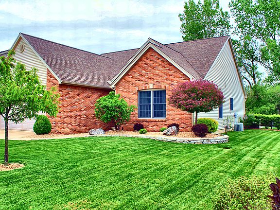 2nd image of 1200 Twin Lakes Dr