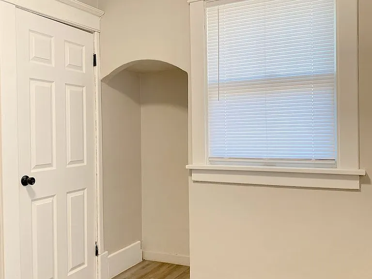 2436 Laurel Ave — Photo 15