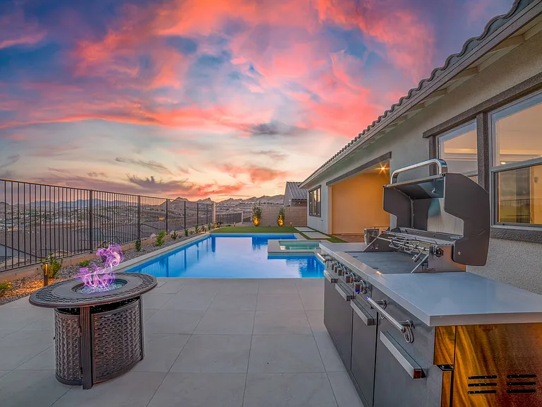 349 Tigullio Ave — Photo 44