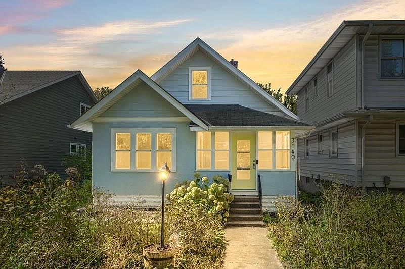 1st image of 3140 40th Ave S