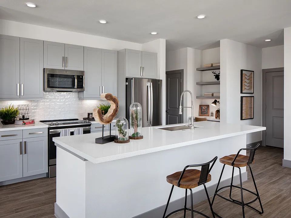 Broadstone Bryson apartments community photo