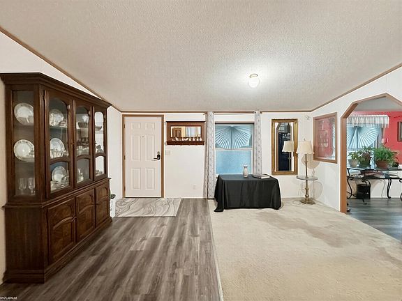 3rd image of 3684 Hawthorne St