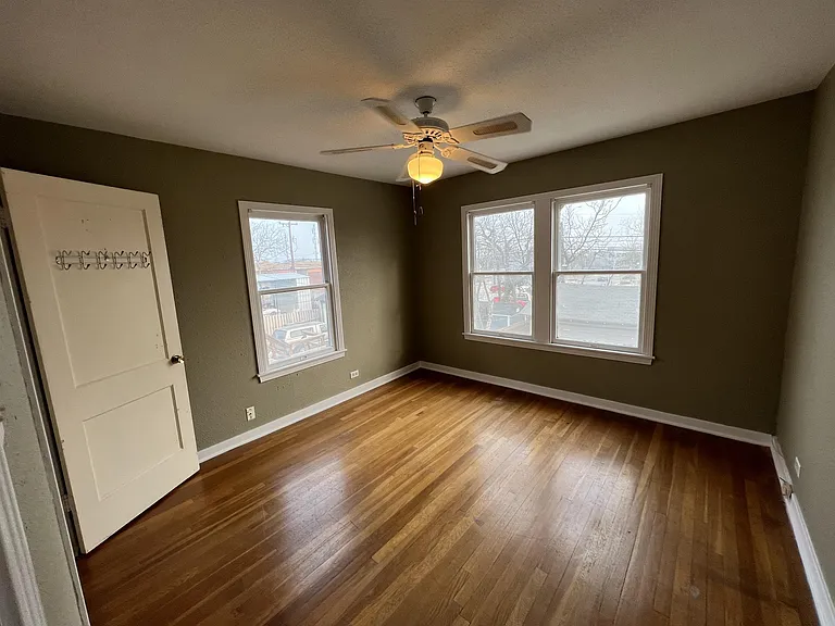 430 Bryn Mawr Dr — Photo 2