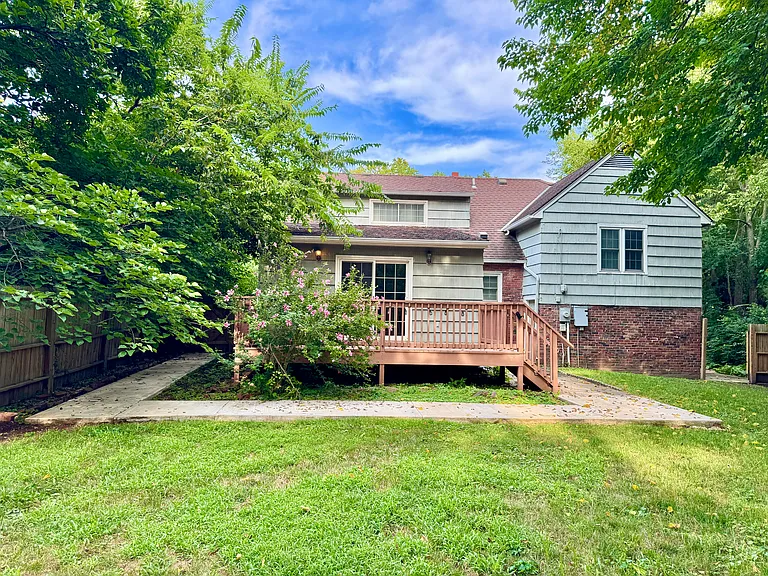 5204 Brookside Blvd — Photo 2