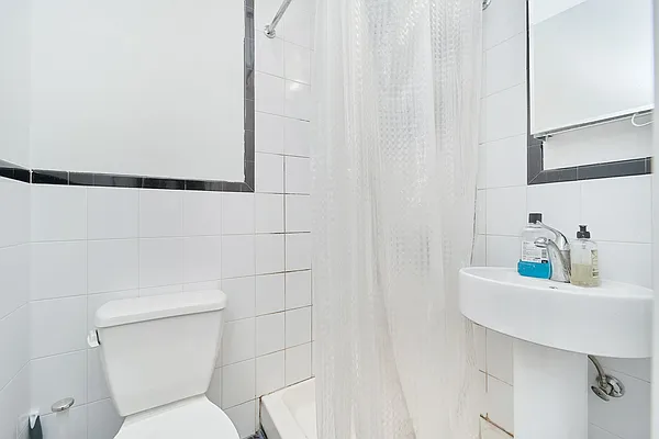 Rented by Living New York | media 37