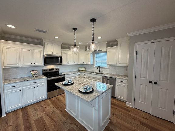 5th image of 4552 Brinlee Way