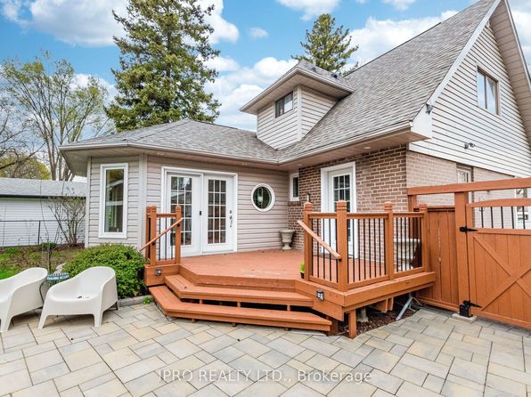 2564 Lundigan Dr, Mississauga, ON L5J 3W1