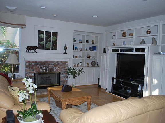 5th image of 4063 Emerald Isle Ln