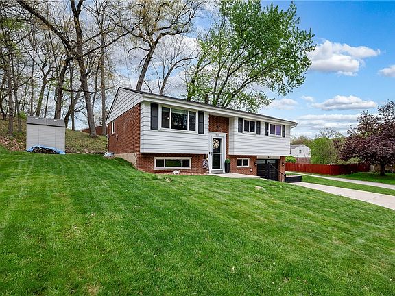 2nd image of 621 Moonstone Dr