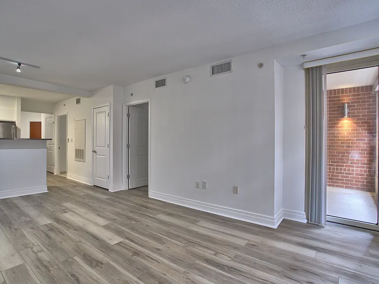 915 E St NW #509 — Photo 4