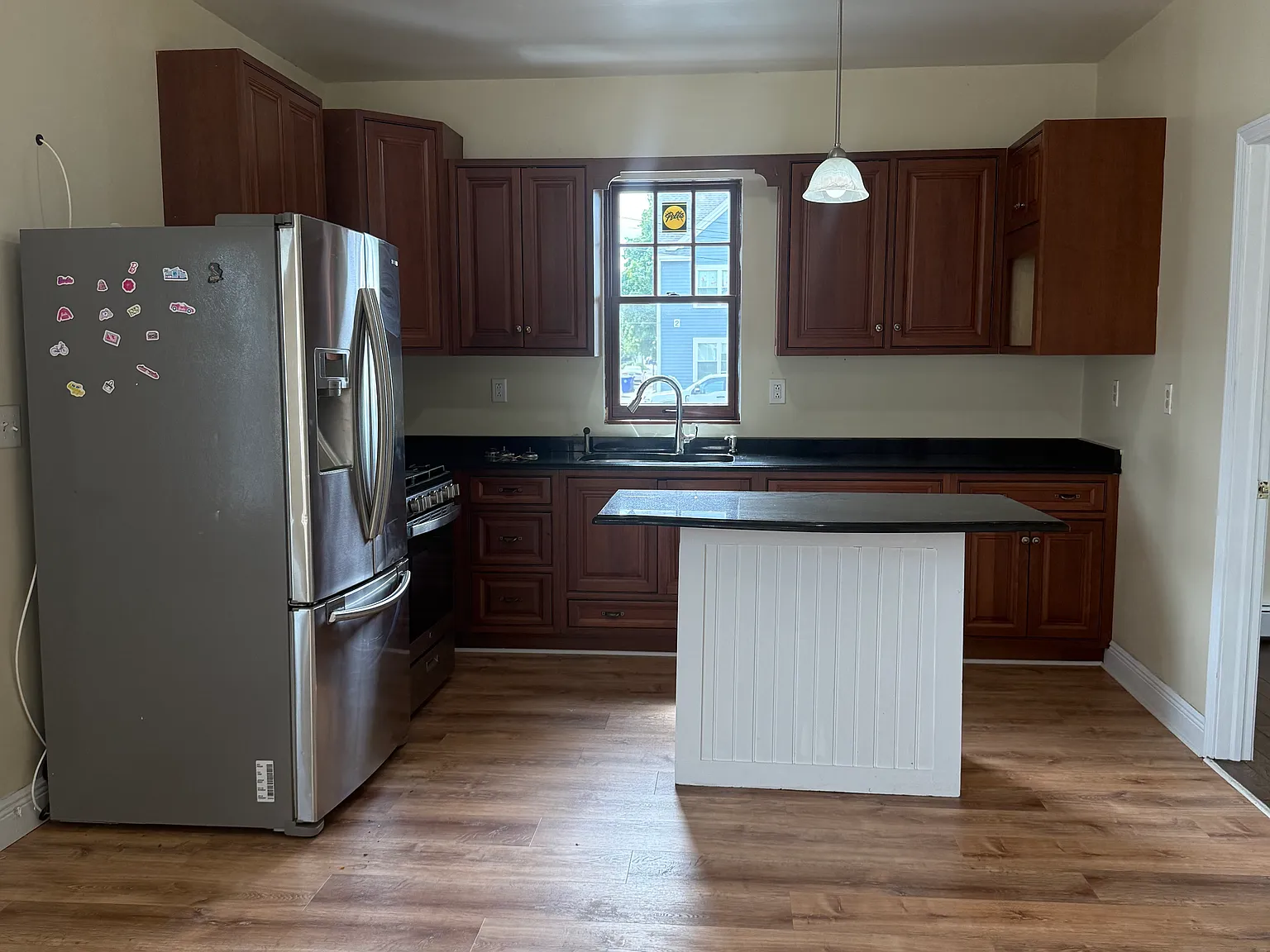 2 bed, 800 sqft, $1,899 — Photo 2
