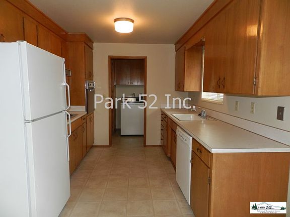 2nd image of 1401 N Villard St
