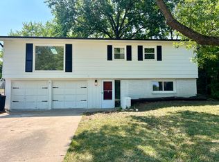 4443 SW Twilight Dr, Topeka, KS 66614