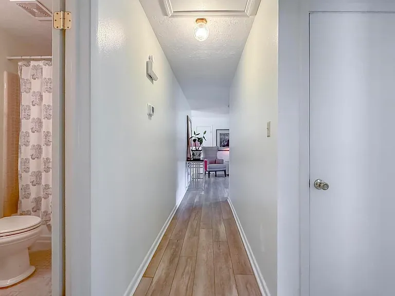 2034 Harriet Dr — Photo 30