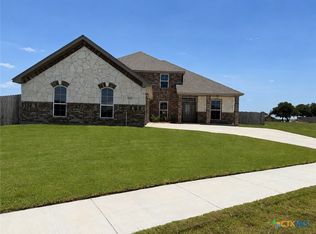 215 Overlook Trl, Copperas Cove, TX 76522