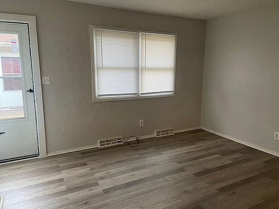 3rd image of 1398 Seward Ave #1398