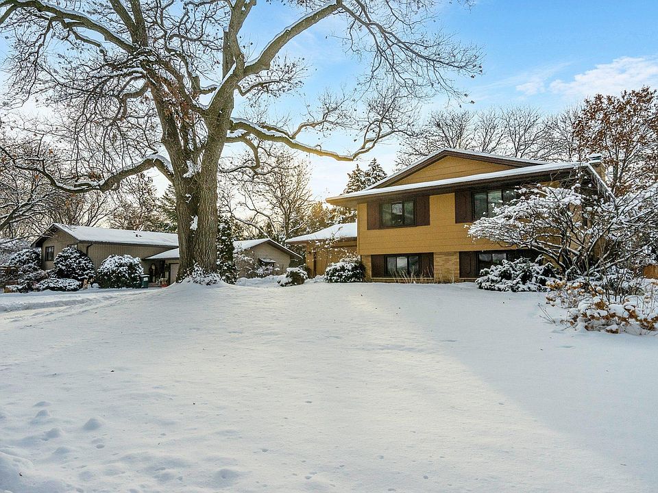 1980 Skillman Ave W, Roseville, MN 55113 Zillow